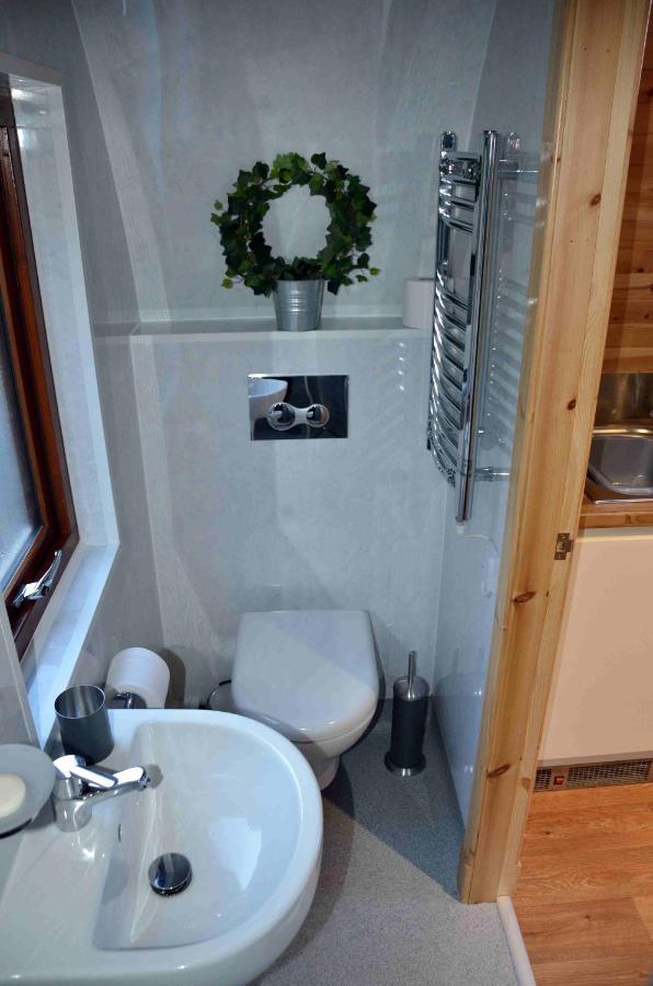 Seaview Pod And Hot Tub Villa บัลลาคูลิช ภายนอก รูปภาพ